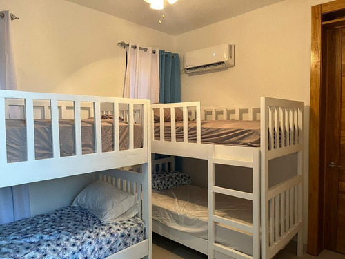 Vendo Villa Turistica Para Negocio O Veraneo Familiar En Altos De Gurabo, Santiago, Loma De Camp David