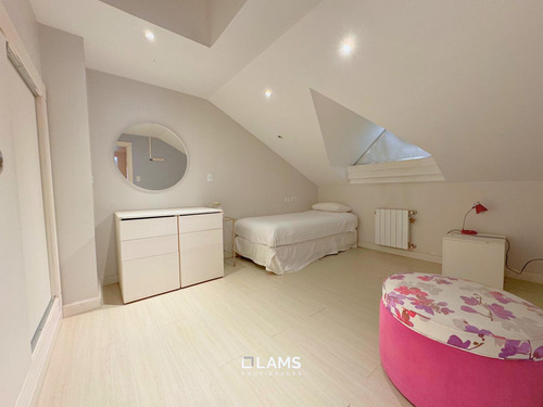 Chalet Moderno De 7 Ambientes En Venta - Barrio Los Troncos