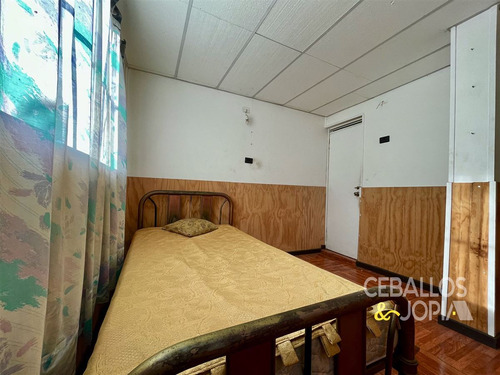 Casa En Venta De 7 Dorm. En Quilpué