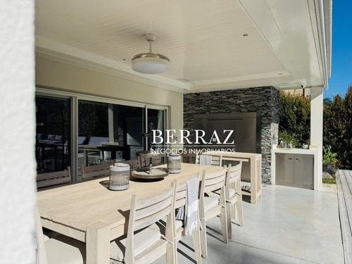 Casa Venta 5 Dormitorios Ayres Del Pilar Lote De 1037 M2 Pilar