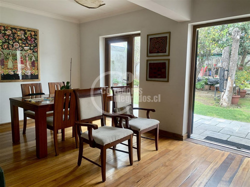 Casa En Venta De 3 Dorm. En Providencia