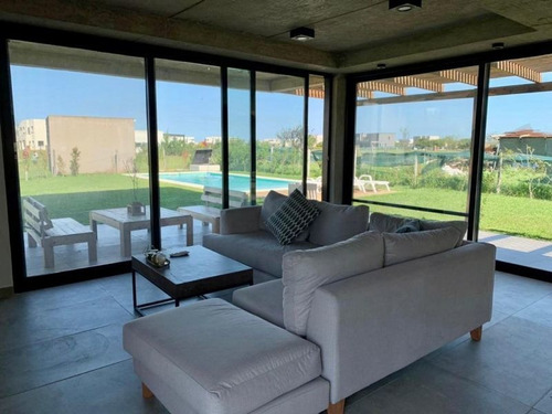 Imagen 27 de 30 de Casa Venta El Canton Norte 200 A Estrenar Piscina Y Parrilla