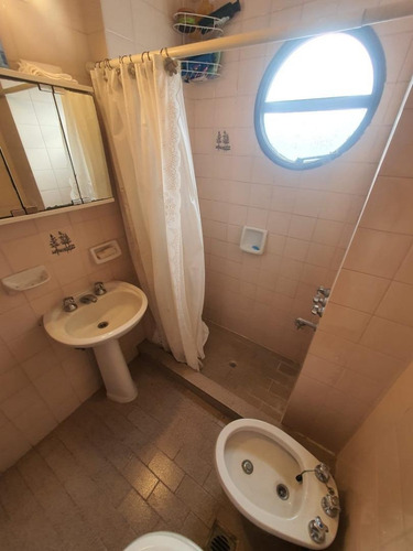 Departamento De 2 Amb C/cochera - Zona Centro - Villa Gesell