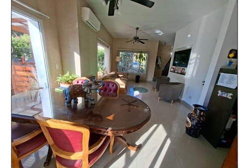 Apto Credito. Casa En Venta 3 Amb. En Margaritas, Pilar