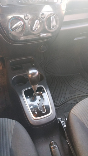 Dodge Attitude 1.2 Sxt At Cvt