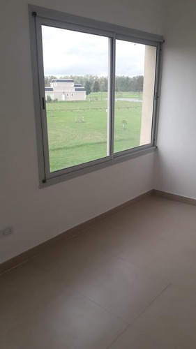 Casa En Venta - 3 Dormitorios 3 Baños - Cochera - 1546mts2 - La Reserva Escondida, Área 60