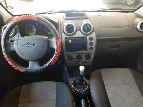 Imagem 5 de 12 de Fiesta 1.6 Mpi Hatch 8v Flex 4p Manual