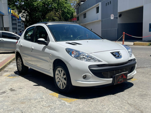 Peugeot 207 2011 Compact