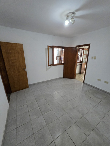 Alquiler Ph 4 Ambientes 2 Habitaciones La Rioja Lanus Oeste