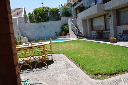 Hermosa Casa En Condominio 6 Dormitorios + 5 Baños