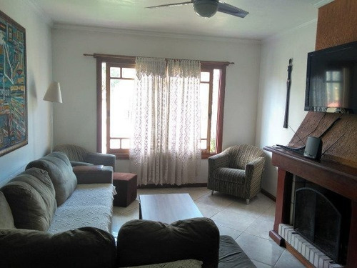 Casa Em Espírito Santo Com 4 Dormitórios - Mi4400