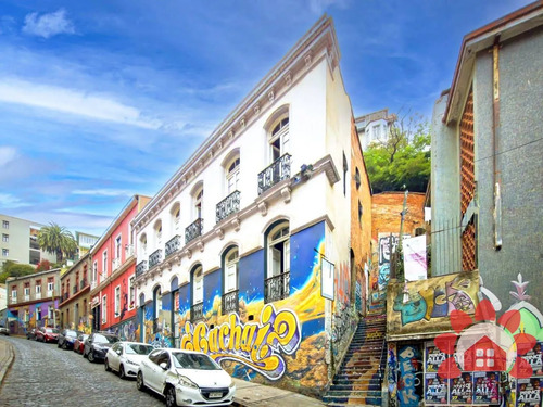 Casa Solida Hostal En Venta Cerro Alegre, Valparaíso