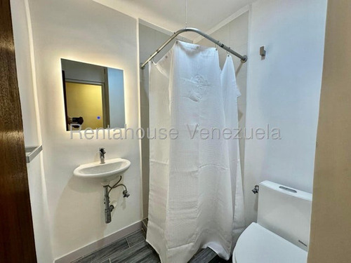 Jg Cod Flex 25-2100 Se Alquila Bello Y Actualizado Apartamento En Colinas De Los Ruices Negociable