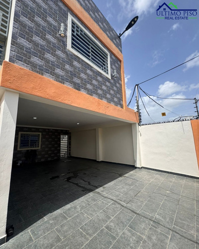 Venta De Casa En Prado Oriental De San Isidro