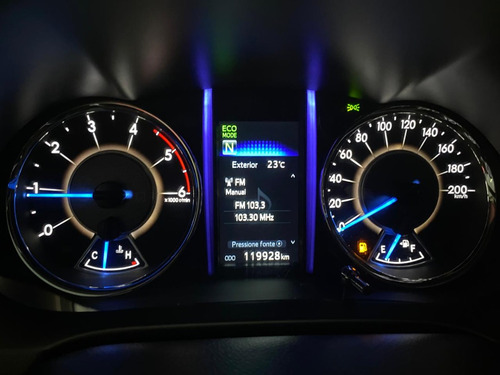 Toyota Hilux SW4 2.8 D-4D TB SRX 7L 4X4