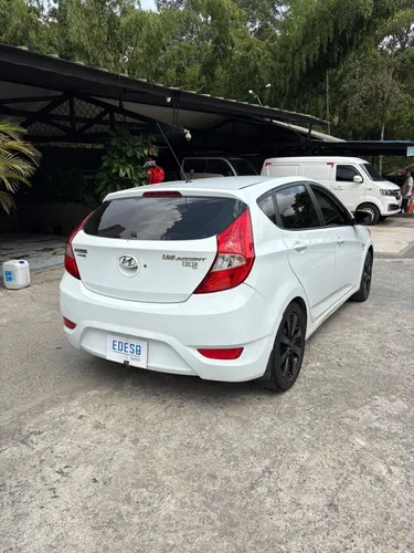 Hyundai Accent 1.6l 5 p