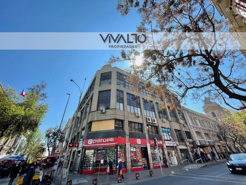Imagen 1 de 27 de Piso De Oficinas Completo, A Metros De Plaza De Armas