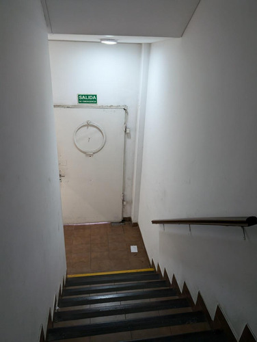 Depósito En Alquiler - Oficinas - Baños - Cocheras - 1.280mts2 - Paternal