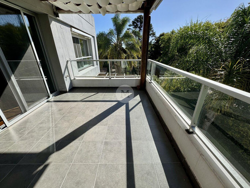 Venta Apartamento 4 Dormitorios En Carrasco