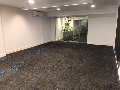 Excelente Oficina En Alquiler En Zona Plaza San Martín