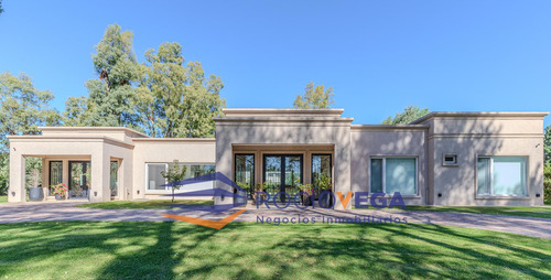 Casa En Venta En Country San Diego Moreno