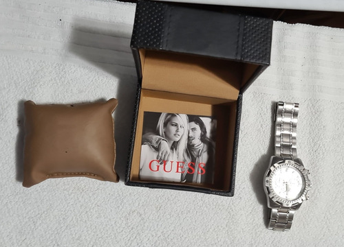Relógio Guess Maravilhoso.Pouco Uso. Bateria Trocada.