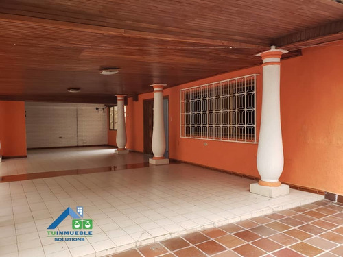 Imagen 2 de 13 de Casa En Venta