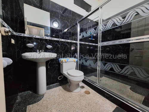 Venta Amplia Casa Ubicada En La Victoria -aragua Urb Bolivar Gjg 25-3576
