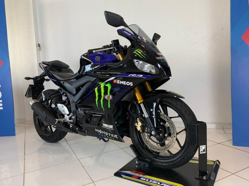 Yamaha R3 Monster