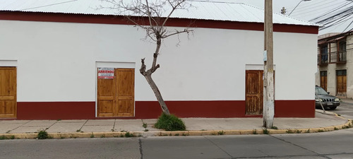 Amplio Local En Centro Histórico De La Serena