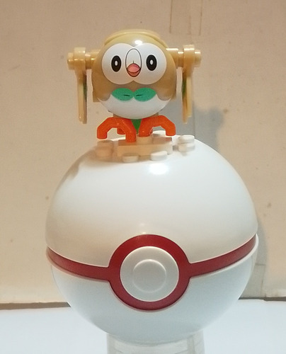 Pokemon Megaconstrux Rowlet (Usado)