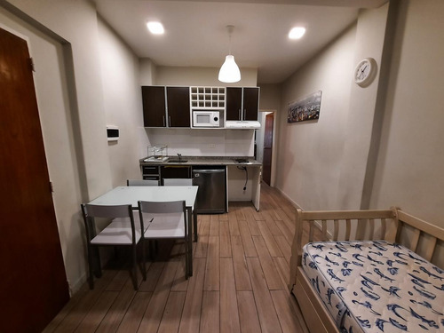 Imagen 21 de 24 de Departamento 2 Ambientes Temporario Amoblado Centro Con 2 Banos