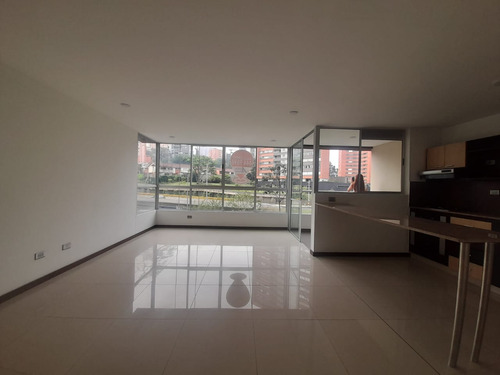 Apartamento En Arriendo En Poblado Sector Los Balsos