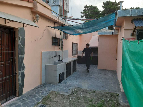 Imagen 13 de 14 de Vendo Casa Con Departamentos Gas Natural A 2 Cuadras Del Mar