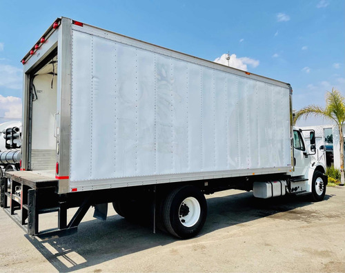 Imagen 4 de 10 de Camion Rabón Chasis Cabina Freightliner M2 2014