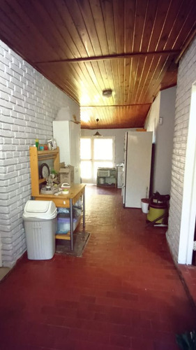 Venta Monte Grande Casaquinta Con 5 Dormitorios Pileta Y Parque Sobre Av Cervetti