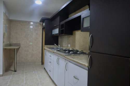 C-6709 En Venta Comodo Apartamento En Res. Sarait Callejon Prebol 