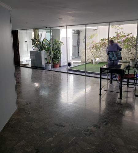 Imagen 5 de 21 de 4 Amb. Villa Luro, Av. Juan B. Justo 7800. Lateral Muy Lumin