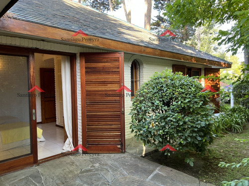 Imagen 23 de 29 de Muy Lindo Chalet Tradicional En Zona Lugano