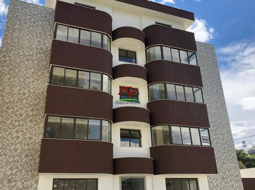 Imagem 2 de 13 de Ótimo Apartamento De 3 Quartos E 2 Vagas Em Vespasiano! - 2638
