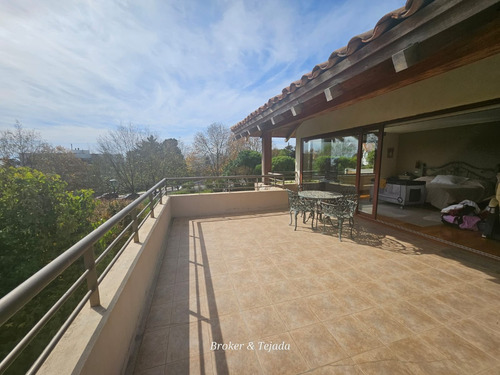 Broker Pinares 5d-5b-10 Estac-piscina