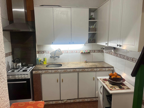 Se Vende - Muy Linda Casa En Pocitos Con Garage -