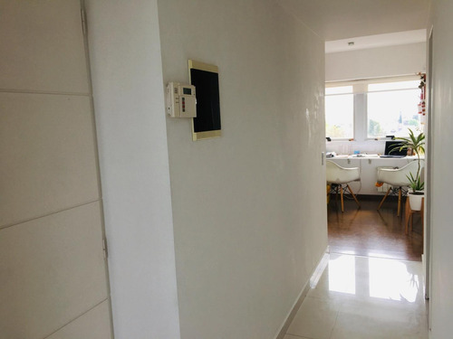 Departamento Con Balcón Y Cochera En Venta En Haedo