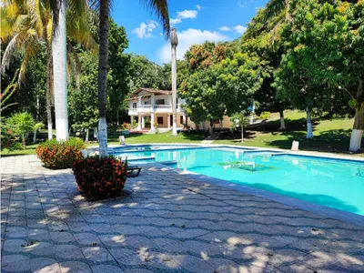 Lote y casalote en venta