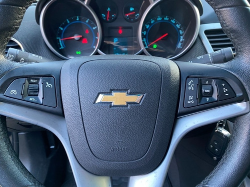 Imagem 9 de 13 de Chevrolet Cruze 1.8 Lt Automático