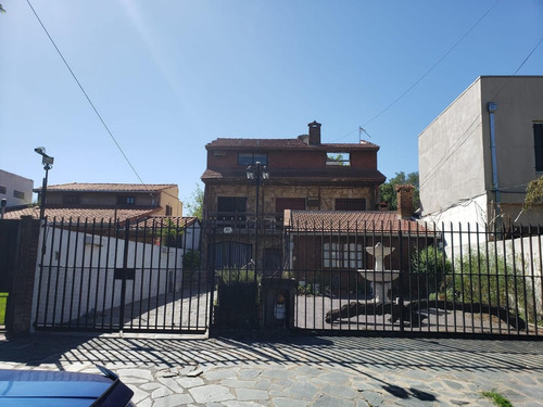 Imagen 1 de 9 de Casa Con Tres Dormitorios En Venta En Ituzaingo Norte
