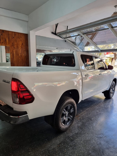Imagen 7 de 24 de Toyota Hilux Sr 6mt Tdi 2021 Patentada Pocos Kms