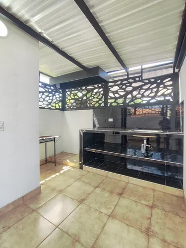 Casa En Venta En La Sabana. Cod V30268