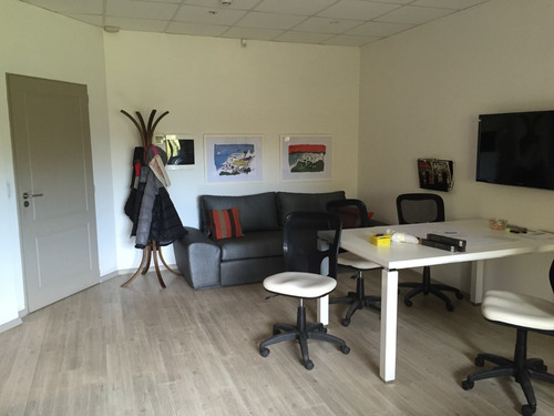 Excelente Oficina En Venta En Plaza Canning