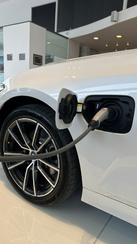 Bmw 330e Hibrido Enchufable / Bremen Motors Palermo